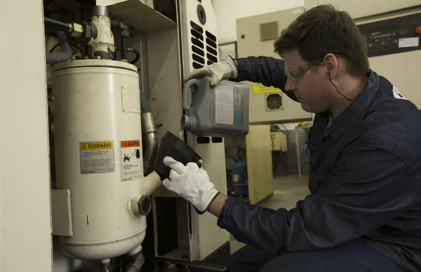 Manutenção de compressor de ar: como prolongar a vida útil do seu sistema?